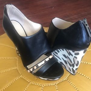Super Sexy Sleek Chic Calvin Klein Leopard Wedge Heels. Fits like a glove! Edgy!